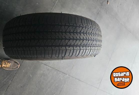 Accesorios para Autos - Cubiertas 255/60 r18 NUEVA BRIDGESTON SIN RODAR AMAROK - En Venta