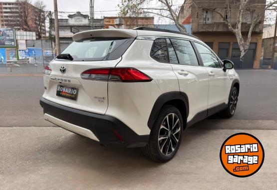 Autos - Toyota Corolla Cross Seg 2022 Electrico / Hibrido 33000Km - En Venta