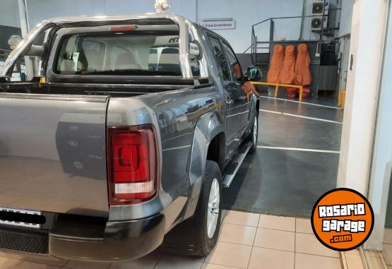Camionetas - Volkswagen AMAROK COMFORTLINE 4X2 MT 2023 Diesel 120000Km - En Venta