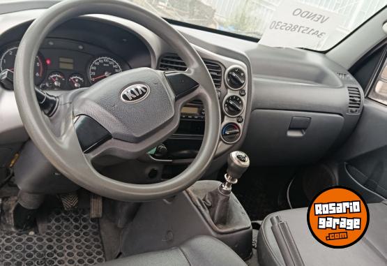 Camiones y Grúas - Kia k2500 - En Venta