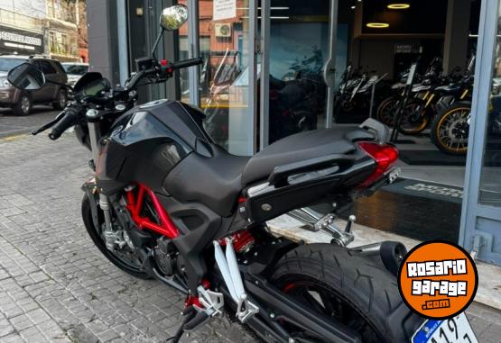 Motos - Benelli 251 S 2023 Nafta 9762Km - En Venta