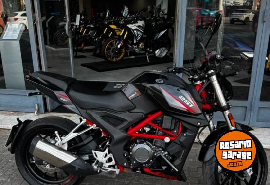 Motos - Benelli 251 S 2023 Nafta 9762Km - En Venta