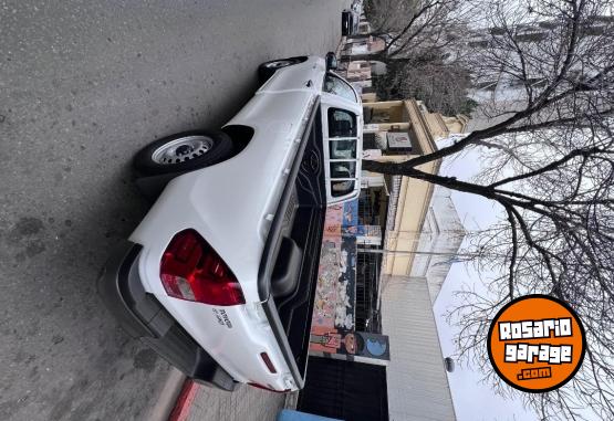 Camionetas - Toyota Hilux 2025 Diesel 84Km - En Venta