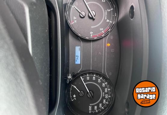 Camionetas - Toyota Hilux 2025 Diesel 84Km - En Venta
