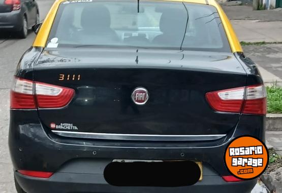 Autos - Fiat Gran Siena 2016 GNC 183000Km - En Venta
