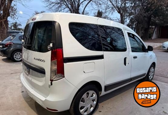 Autos - Renault Kangoo 1.6 5as 5p 2021 Nafta 121400Km - En Venta