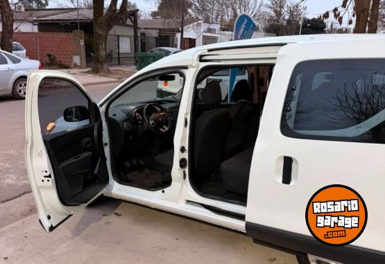 Autos - Renault Kangoo 1.6 5as 5p 2021 Nafta 121400Km - En Venta