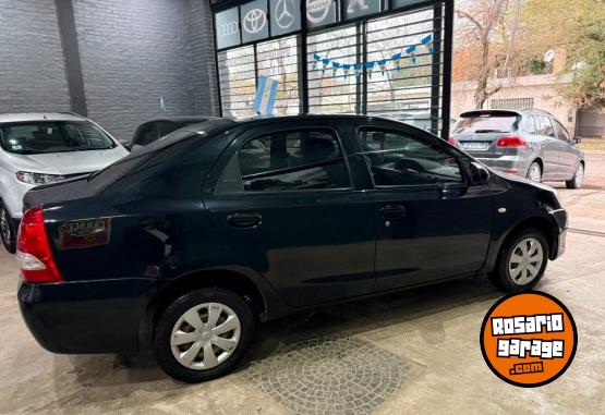 Autos - Toyota Etios xs 1.5 2016 Nafta 170000Km - En Venta