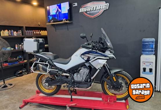 Motos - CF MT 800 Explorer 2025 Nafta 5100Km - En Venta