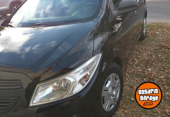 Autos - Chevrolet Onix Joy 2017 GNC 132000Km - En Venta