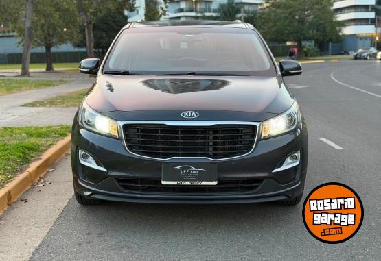 Camionetas - Chrysler Carnival 2019 Diesel 99500Km - En Venta