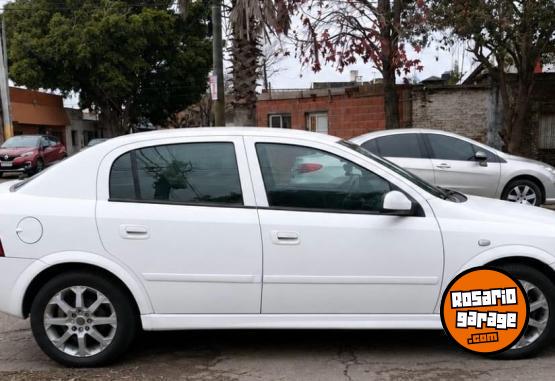 Autos - Chevrolet Astra 2010 Nafta 245000Km - En Venta