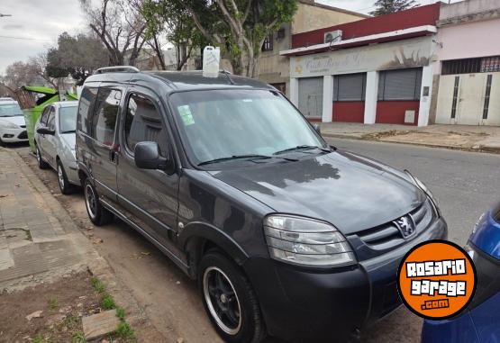 Utilitarios - Peugeot Partner patagonica 2013 Nafta - En Venta