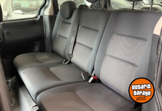Utilitarios - Peugeot Partner patagonica 2013 Nafta  - En Venta