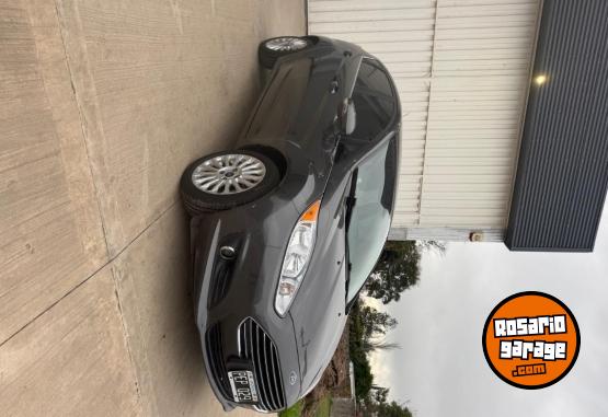 Autos - Ford Fiesta kinetic titanium 2015 Nafta 81000Km - En Venta