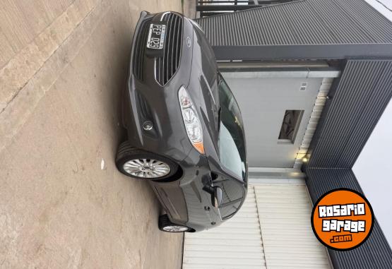 Autos - Ford Fiesta kinetic titanium 2015 Nafta 81000Km - En Venta