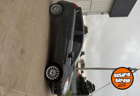 Autos - Ford Fiesta kinetic titanium 2015 Nafta 81000Km - En Venta