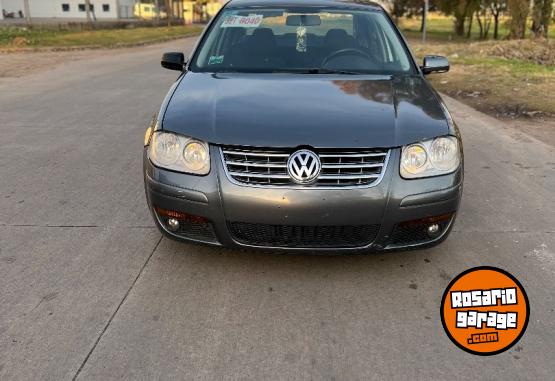 Autos - Volkswagen Bora 2011 Nafta 203000Km - En Venta