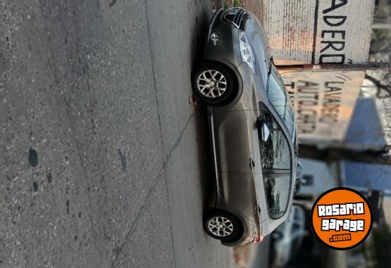 Autos - Peugeot 208 2015 Nafta 111111Km - En Venta