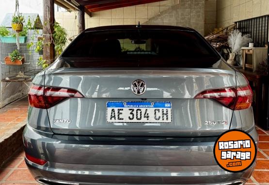 Autos - Volkswagen Ventó HIGHLINE TSI gli gr 2020 Nafta 128000Km - En Venta