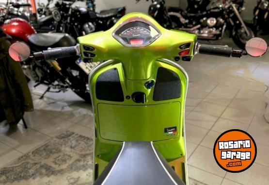 Motos - Vespa GTS 300 SUPER 2018 Nafta 5239Km - En Venta