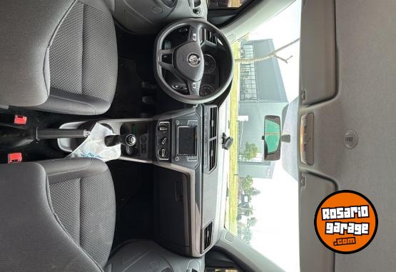 Autos - Volkswagen Gol Trend Highline 2017 Nafta 64000Km - En Venta