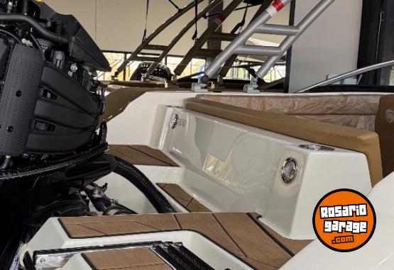 Embarcaciones - Bermuda Discovery 190 + Mercury 200hp - En Venta