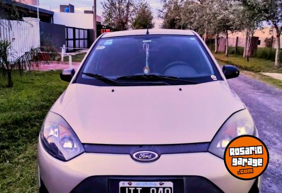 Autos - Ford Fiesta max Impecable 2011 GNC 90000Km - En Venta