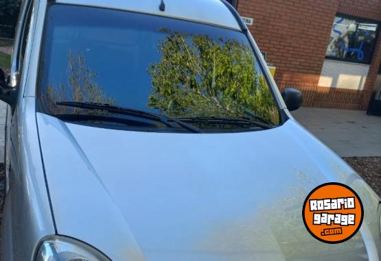 Utilitarios - Renault Kangoo 2016 Nafta 180000Km - En Venta