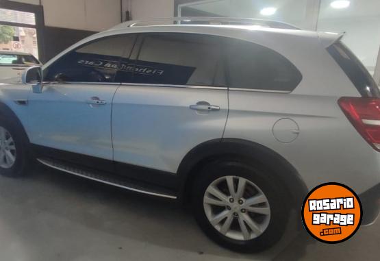 Camionetas - Chevrolet CAPTIVA 2.2D LTZ AT 2016 Diesel 166000Km - En Venta