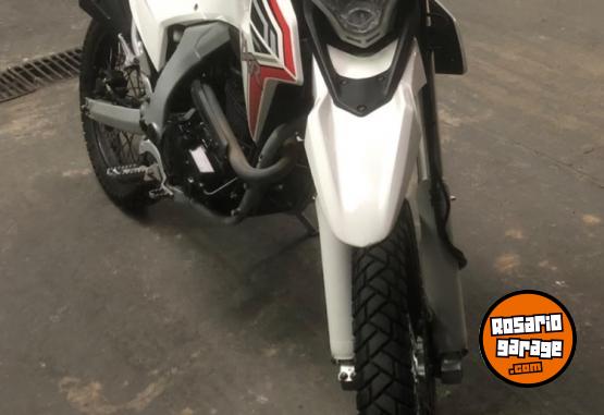 Motos - Corven TXR 2022 Nafta 111111Km - En Venta