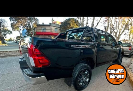 Camionetas - Toyota Hilux 2023 Diesel 47000Km - En Venta