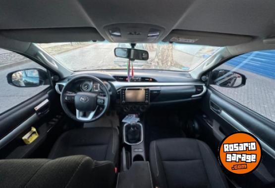 Camionetas - Toyota Hilux 2023 Diesel 47000Km - En Venta