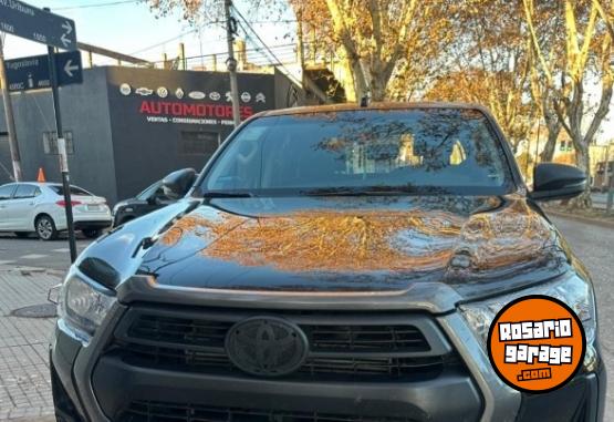 Camionetas - Toyota Hilux 2023 Diesel 47000Km - En Venta