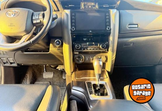 Camionetas - Toyota Hilux Sw4 Tdi Sr At L21 2021 Diesel 120000Km - En Venta