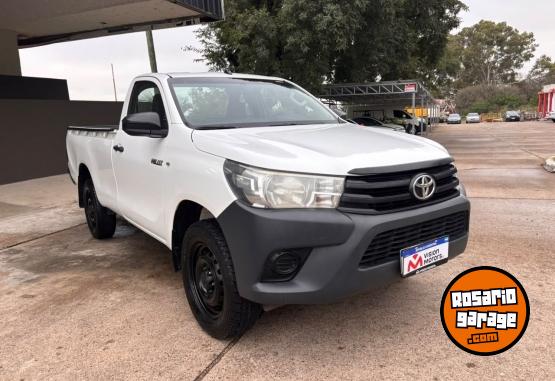 Camionetas - Toyota HILUX 4x2 DX 2.4 TDI MT C 2017 Diesel 273000Km - En Venta