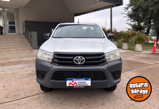 Camionetas - Toyota HILUX 4x2 DX 2.4 TDI MT C 2017 Diesel 273000Km - En Venta