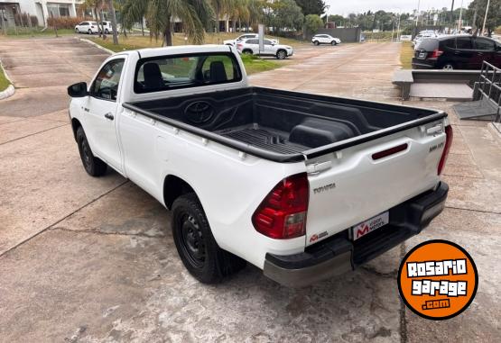 Camionetas - Toyota HILUX 4x2 DX 2.4 TDI MT C 2017 Diesel 273000Km - En Venta