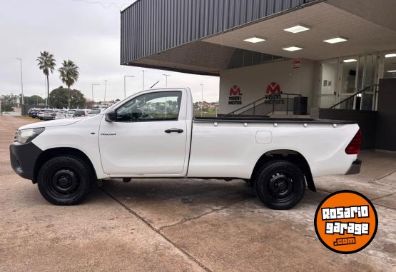Camionetas - Toyota HILUX 4x2 DX 2.4 TDI MT C 2017 Diesel 273000Km - En Venta