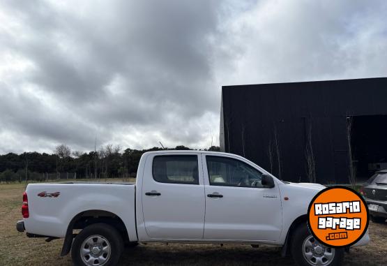 Camionetas - Toyota Hilux 2.5 Dc 4X4 Td Dx Pa 2015 Diesel 220000Km - En Venta