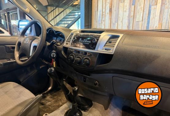 Camionetas - Toyota Hilux 2.5 Dc 4X4 Td Dx Pa 2015 Diesel 220000Km - En Venta