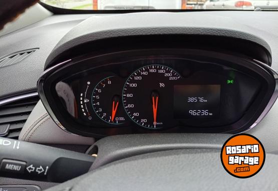 Camionetas - Chevrolet Tracker 1.8 LTZ 4X2 Premi 2018 Nafta 96200Km - En Venta