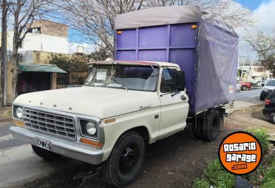 Camiones y Grúas - VENDO O PERMUTO - En Venta