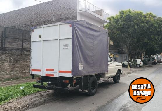 Camiones y Grúas - VENDO O PERMUTO - En Venta