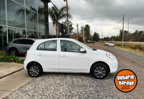 Autos - Nissan March 2014 Nafta 180000Km - En Venta