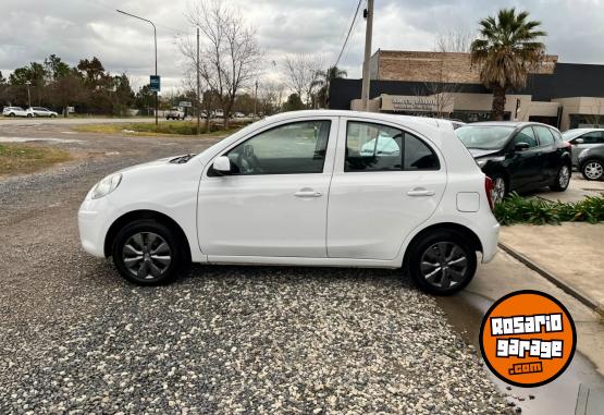 Autos - Nissan March 2014 Nafta 180000Km - En Venta