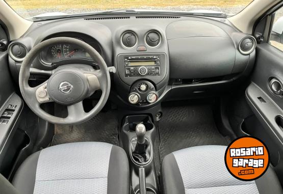 Autos - Nissan March 2014 Nafta 180000Km - En Venta