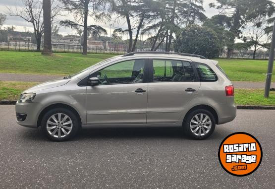 Autos - Volkswagen SURAN 2010 Nafta 119000Km - En Venta