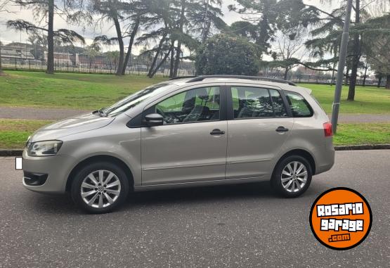 Autos - Volkswagen SURAN 2010 Nafta 119000Km - En Venta