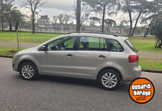 Autos - Volkswagen SURAN 2010 Nafta 119000Km - En Venta